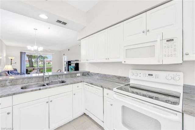 2720 Cypress Trace CIR 2916, Naples, FL 34119