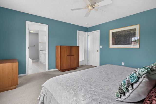 16 Spyglass point Circle, Bedford, NH 03110