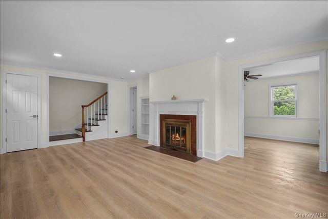 6 Deerfield Avenue, Eastchester, NY 10709