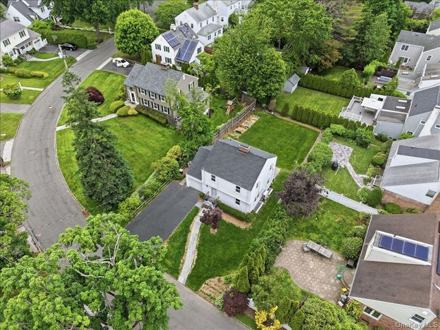 6 Deerfield Avenue, Eastchester, NY 10709