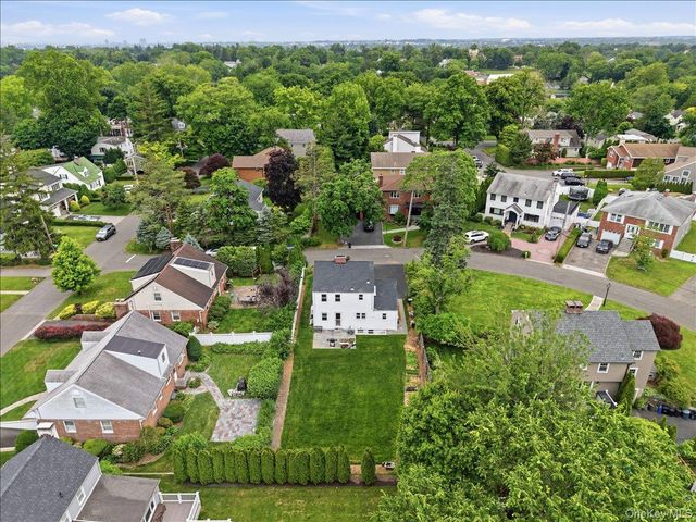 6 Deerfield Avenue, Eastchester, NY 10709