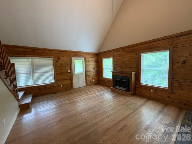 9064 Wildflower Lane, Newland, NC 28657