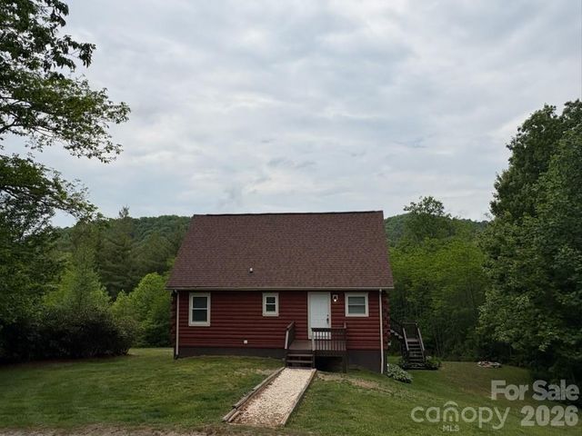 9064 Wildflower Lane, Newland, NC 28657
