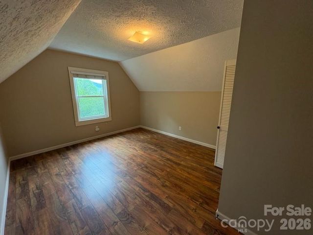 9064 Wildflower Lane, Newland, NC 28657