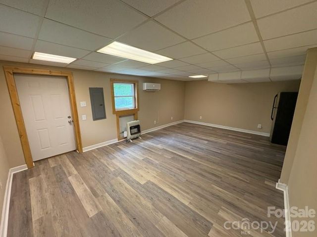 9064 Wildflower Lane, Newland, NC 28657