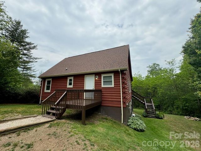 9064 Wildflower Lane, Newland, NC 28657
