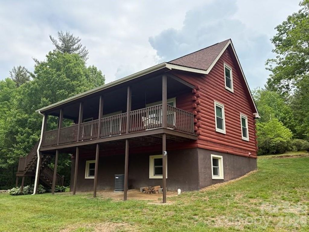 9064 Wildflower Lane, Newland, NC 28657