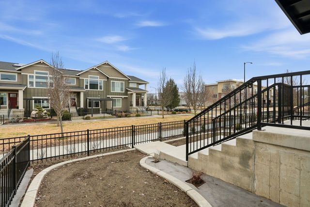 2530 W Summit Pkwy, Spokane, WA 99201