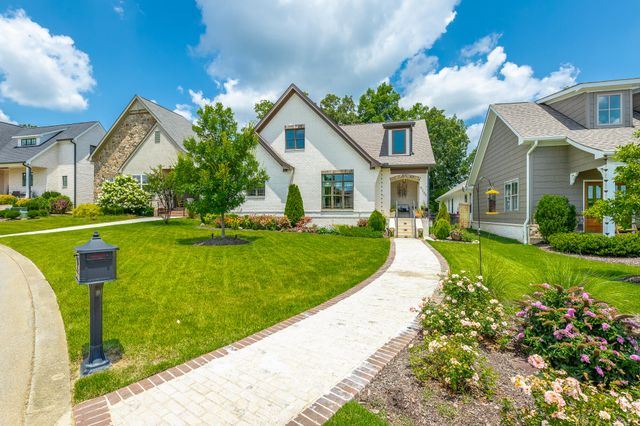 9265 Skyfall Drive, Ooltewah, TN 37363