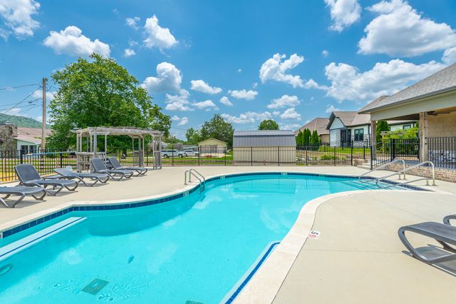 9265 Skyfall Drive, Ooltewah, TN 37363
