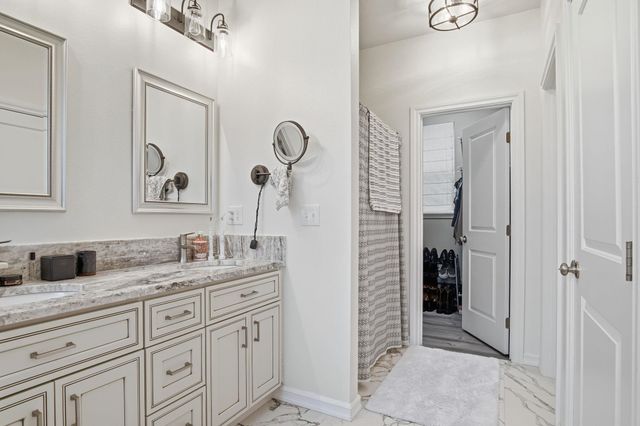 2521 S Vera Crest Dr, Spokane, WA 99037