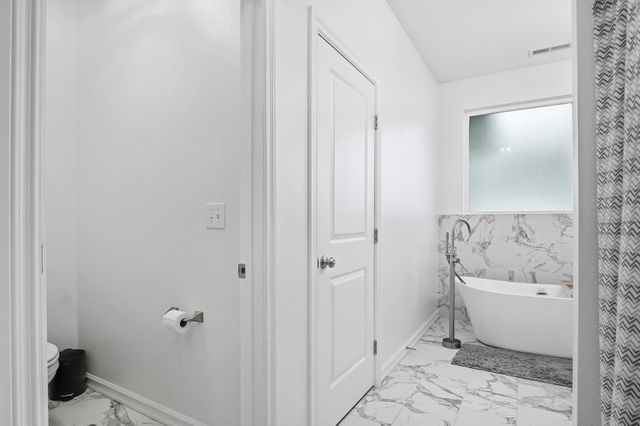 2521 S Vera Crest Dr, Spokane, WA 99037