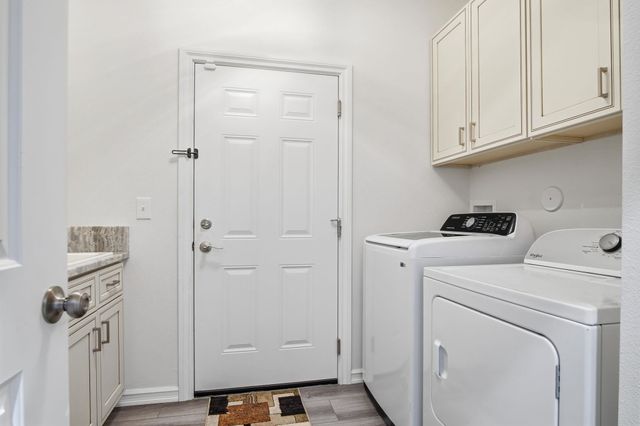 2521 S Vera Crest Dr, Spokane, WA 99037