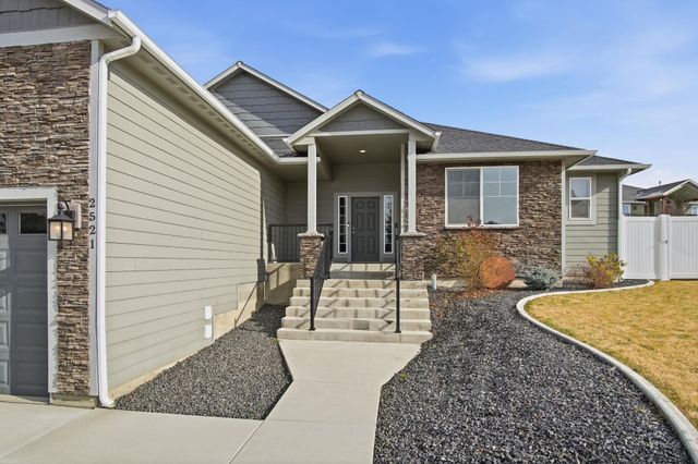 2521 S Vera Crest Dr, Spokane, WA 99037