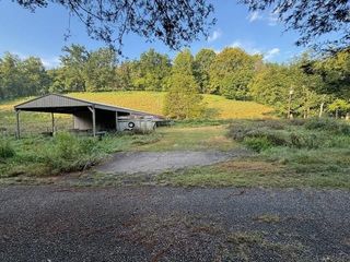 29 Patterson Ln, Pleasant Shade, TN 37145