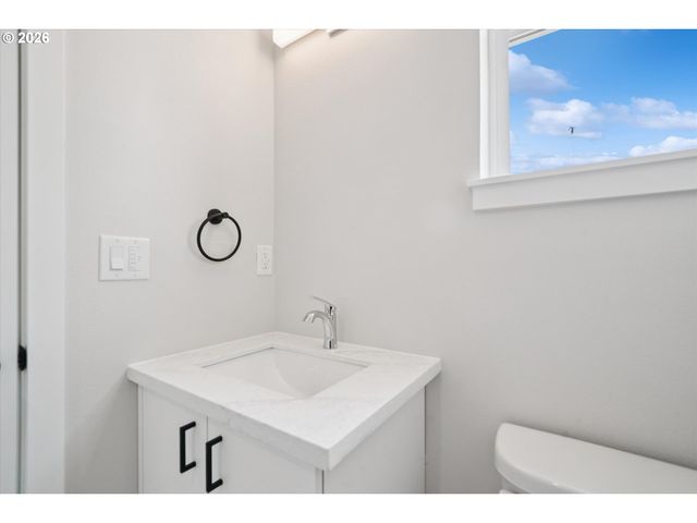 5971 Se REEDWAY St, Portland, OR 97206