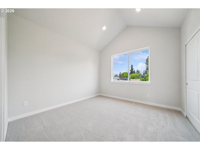 5971 Se REEDWAY St, Portland, OR 97206