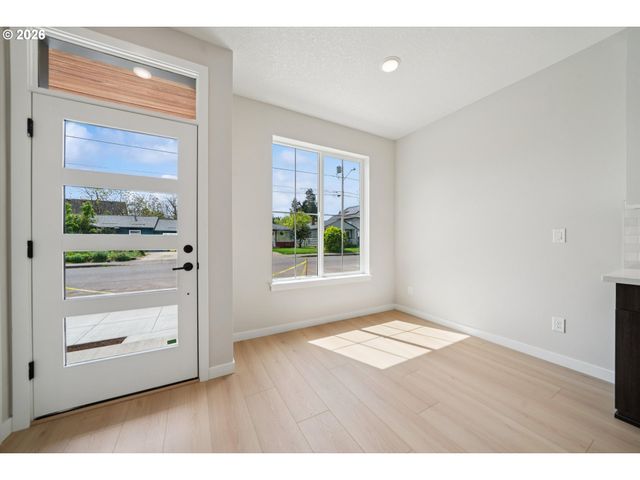 5971 Se REEDWAY St, Portland, OR 97206