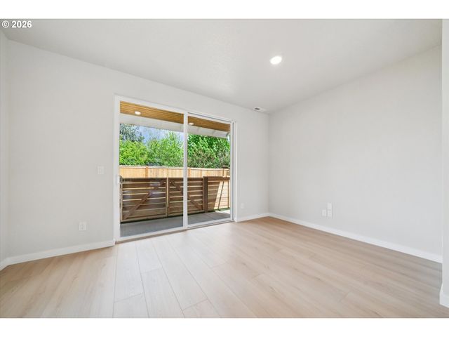 5971 Se REEDWAY St, Portland, OR 97206