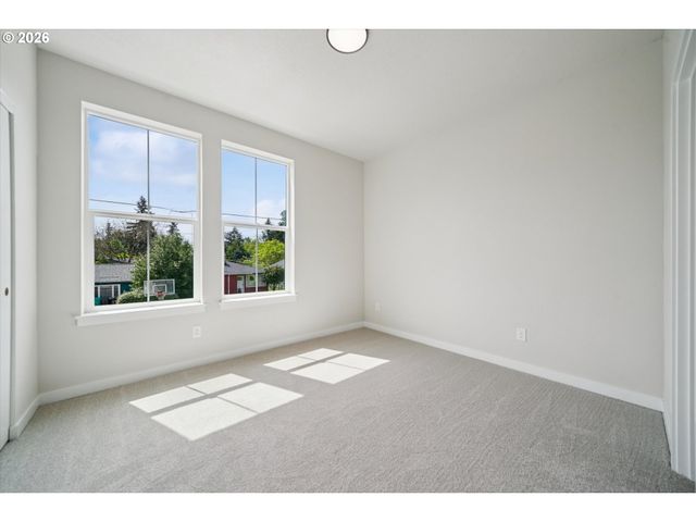 5971 Se REEDWAY St, Portland, OR 97206
