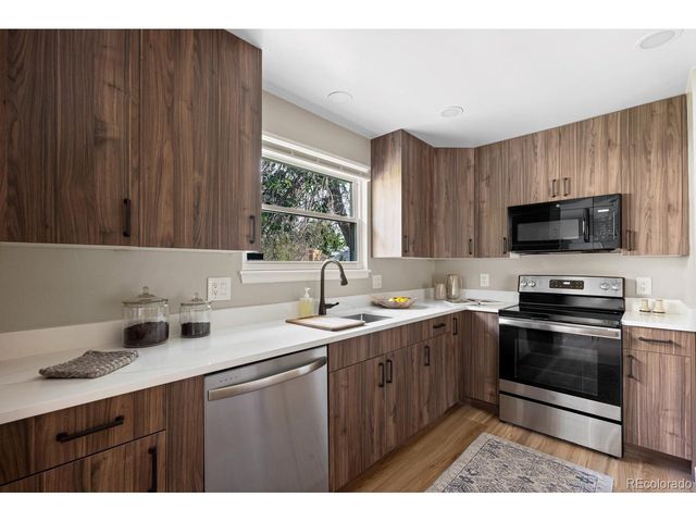 4382 S Ceylon Way, Aurora, CO 80015