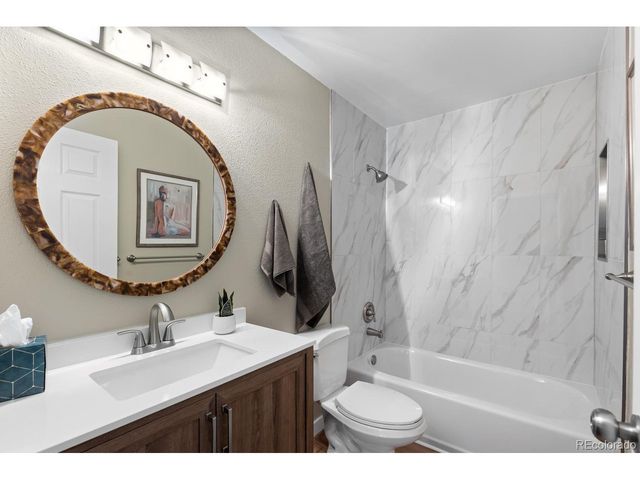 4382 S Ceylon Way, Aurora, CO 80015