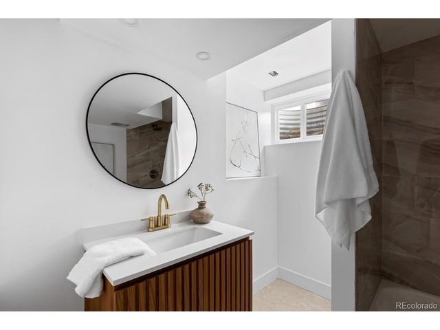 4382 S Ceylon Way, Aurora, CO 80015