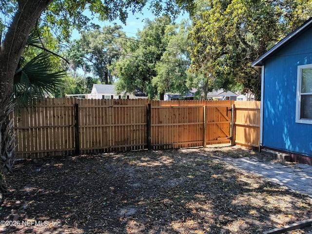 2737 CHERRYWOOD Road, Jacksonville, FL 32210
