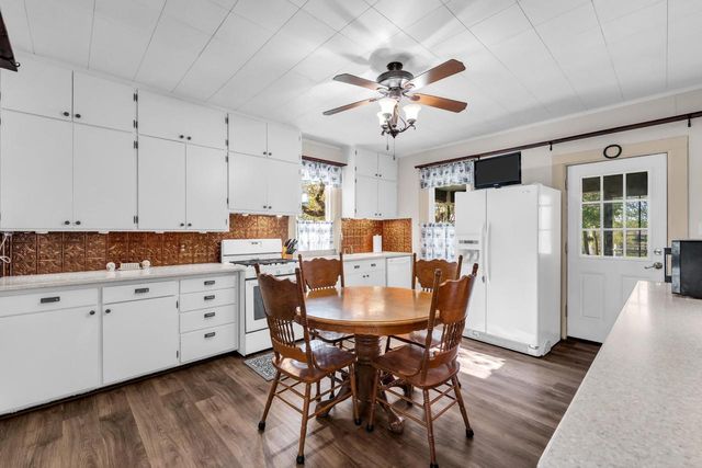 33220 S Honey Lake ROAD, Burlington, WI 53105