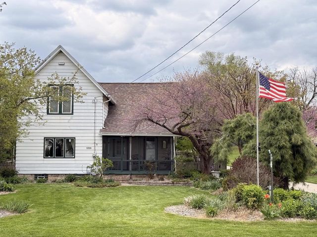 33220 S Honey Lake ROAD, Burlington, WI 53105