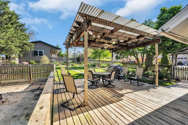 33220 S Honey Lake ROAD, Burlington, WI 53105