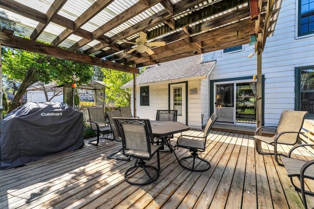33220 S Honey Lake ROAD, Burlington, WI 53105