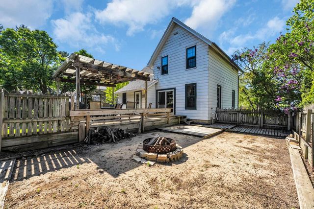 33220 S Honey Lake ROAD, Burlington, WI 53105