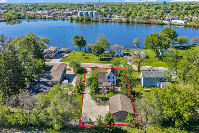 33220 S Honey Lake ROAD, Burlington, WI 53105