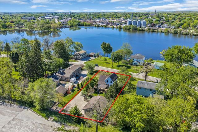 33220 S Honey Lake ROAD, Burlington, WI 53105