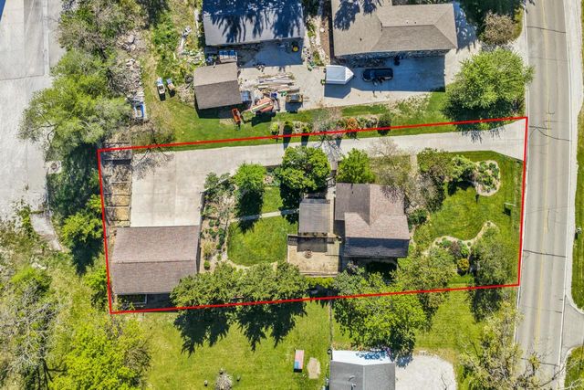 33220 S Honey Lake ROAD, Burlington, WI 53105