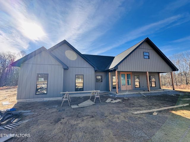 1458 Taylor Place Rd, Jamestown, TN 38556