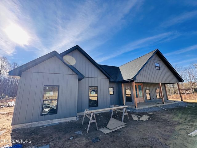 1458 Taylor Place Rd, Jamestown, TN 38556