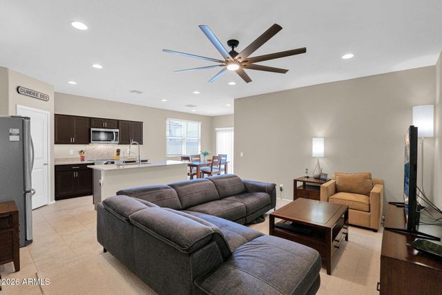 1172 W PARADISE Way, Casa Grande, AZ 85122
