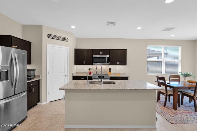 1172 W PARADISE Way, Casa Grande, AZ 85122