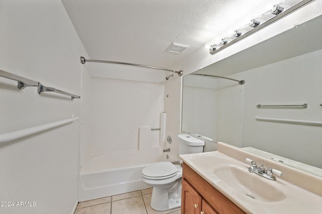 4730 W NORTHERN Avenue 1114, Glendale, AZ 85301