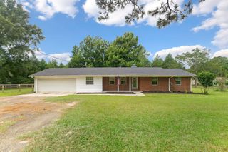 425 Patrick Rd., Hattiesburg, MS 39401