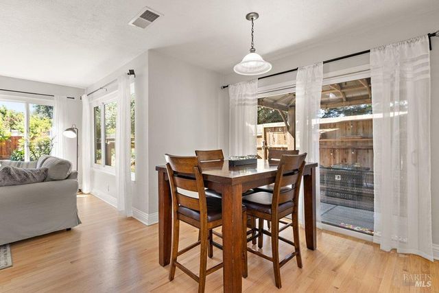 645 Snapdragon Pl, Benicia, CA 94510