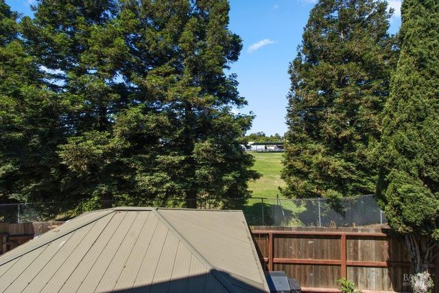 645 Snapdragon Pl, Benicia, CA 94510