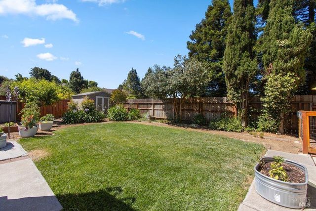645 Snapdragon Pl, Benicia, CA 94510