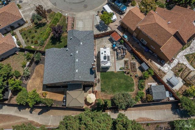 645 Snapdragon Pl, Benicia, CA 94510