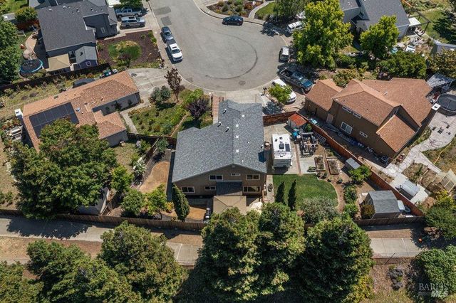 645 Snapdragon Pl, Benicia, CA 94510