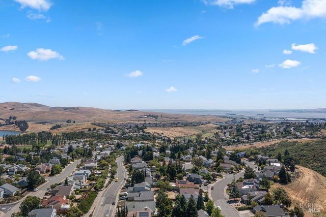 645 Snapdragon Pl, Benicia, CA 94510