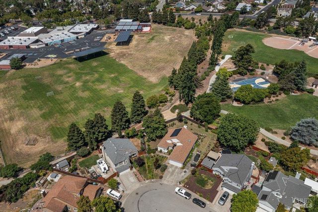 645 Snapdragon Pl, Benicia, CA 94510