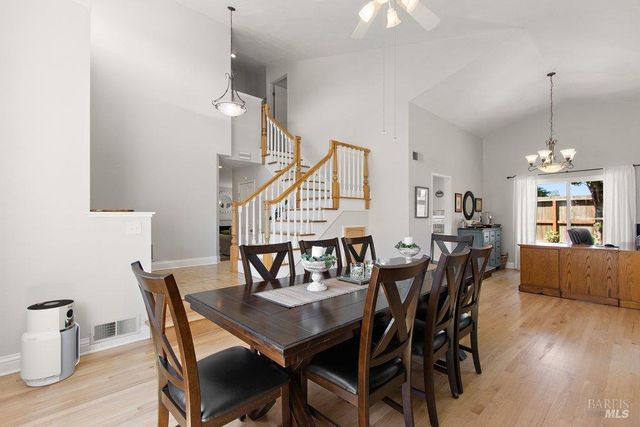 645 Snapdragon Pl, Benicia, CA 94510